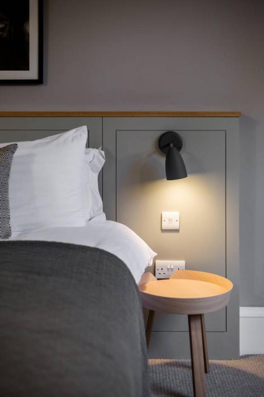 Joivy Luxurious 2Br Home Near Haymarket Station Edinburgh Luaran gambar